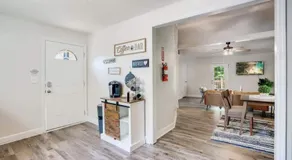 Cozy Oasis of Downtown Clarksville - Image 3