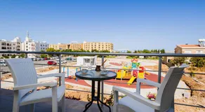 Comfortable One-Bedroom Apartment near the Sea and Casino Merit Park Sel 2-6 - Image 3