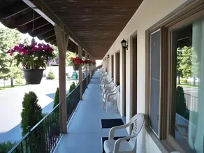 Alpenhaus Motel - Image 3