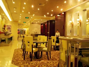 Qingdao Grand Hoya Hotel - Image 3