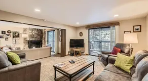 Sunwood Condos A1 - Image 2