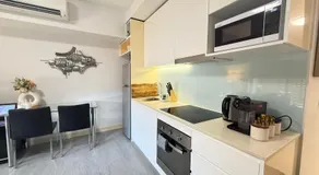 The Padbury Suites 1-Premium City Apartment - Image 5