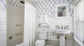 The Cottage at Knollwood Manor - Image 4