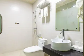 Zhongshan 369 Business Hotel - Image 3