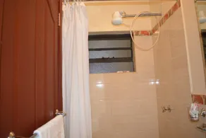 Budget elegant apartment in the city centre - Image 5