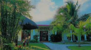 Royale Manor - Image 2