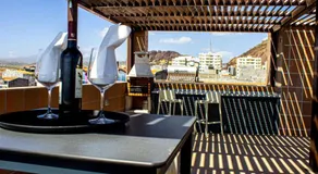 Claris B&B - Hostel - Image 2