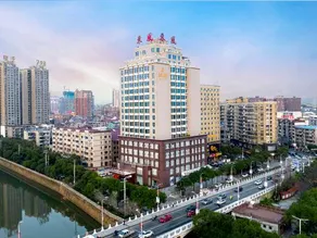 Dongfeng Hotel - Image 4