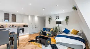 Luxury 1 Bed Apt Central Brighton Private Garden Sleeps 6 - Image 2