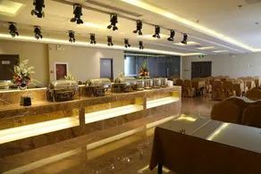 Dong Fang Run Long Hotel - Image 3