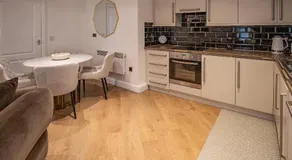 Yarm Luxury Apartments - Bank House - private gated carpark - Image 5