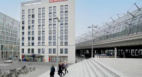 MEININGER Hotel Berlin Hauptbahnhof - Image 4