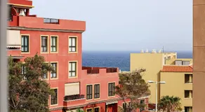 Cozy apartment near the sea with private parking - Image 5