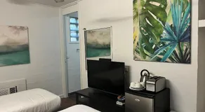 Bungalow Hotel - Image 4