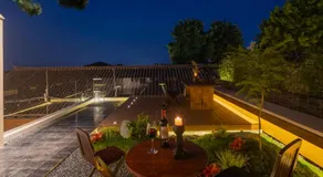 Dali Yuanlu Hanging Garden Hotel, located in the center of Dali Old City, has rich cultural heritage, convenient travel, butler service, free parking, free breakfast, afternoon tea, coffee, mini bar, and traditional Chinese tea - Image 4