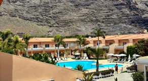 Apartamentos Jardín del Conde - Image 3