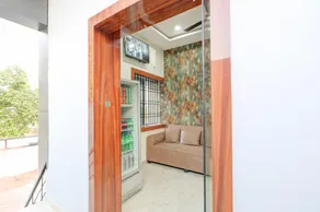SPOT ON Hotel Lavish Inn - Image 4