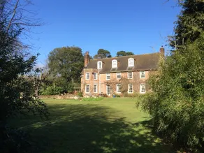 Manby Louth 5BR Home 3Bath Parking WiFi - Image 4
