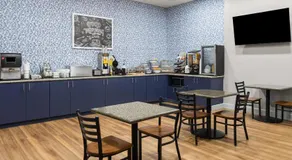 AmericInn by Wyndham Marshfield - Image 5