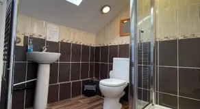 2 Laurel Court - Image 2