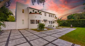 Fascinating Luxe Two-Level Villa BY THE GLAMHOMES - Image 4