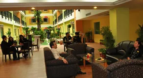 TD Plaza Hotel - Image 3