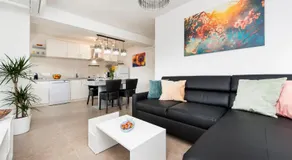 Arena Parkside Residence - Image 2