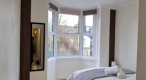Luxury House London near Subway Station N15 - Image 2