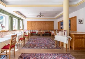 Hotel Vier Jahreszeiten - Image 5