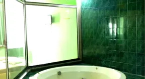 Lips Motel (Adult Only) - Image 3