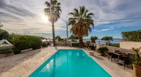 Utković Beachfront Apartments - Image 2