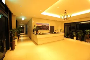 Suave Hotel - Image 3
