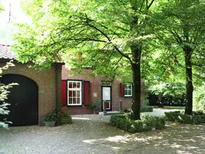Sprawling Farmhouse in Mill with Fenced Garden - Image 5