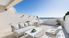 Panoramic Water View Apartment - Image 3
