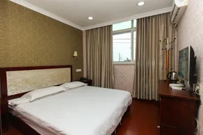 Fuhua Business Hotel - Image 4