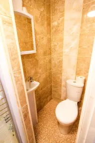 Central Bolton Accommodation - Image 4