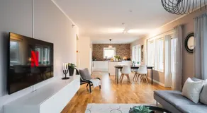 Guestly Homes - Spacious 2BR Executive Residence - Image 2