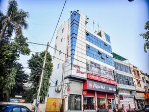 OYO Hotel Lords - Image 4