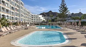 Ocean View Apartment - Image 2