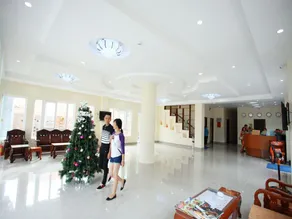 Sun & Sea Hotel - Image 2