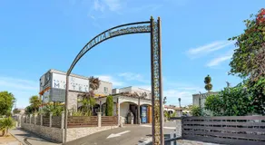 Royal Hawaiian Inn - Mid City, Los Angeles - Image 5