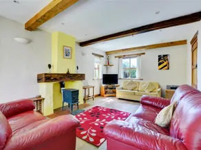 Spacious Holiday Home in Manorbier with Fenced Garden - Image 3
