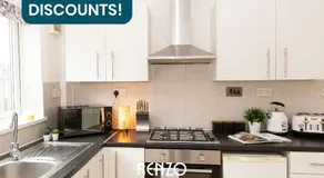 Beautiful and Modern 2-bed Home in Nottingham by Renzo, Free Wi-Fi, Ideal for Contractors - Image 3