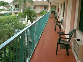 New Sun Gate Motel - Image 4