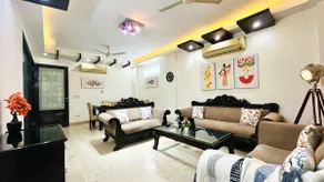 BluO Park Facing 3BHK -Lift, Balcony, Parking - Image 2