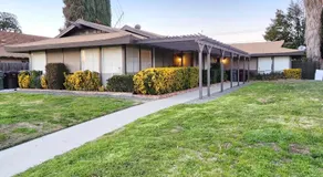 Private, Spacious, 4x Queen, 300 MBPS Internet with Backyard! - Image 4