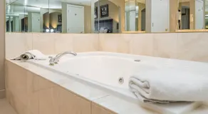 Country Club Charm - 4-Bed Radiant Resort Condo - Image 5
