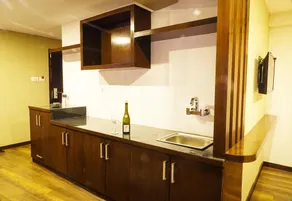 Quay Apartments - Image 2
