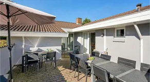 Pet Friendly Home In Blåvand With Sauna - Image 4