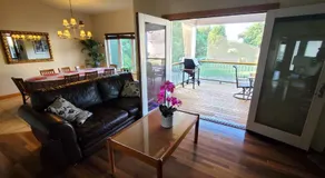 Beautiful 4+ bed 3 bath Condo 20 minutes to Madison - Image 2